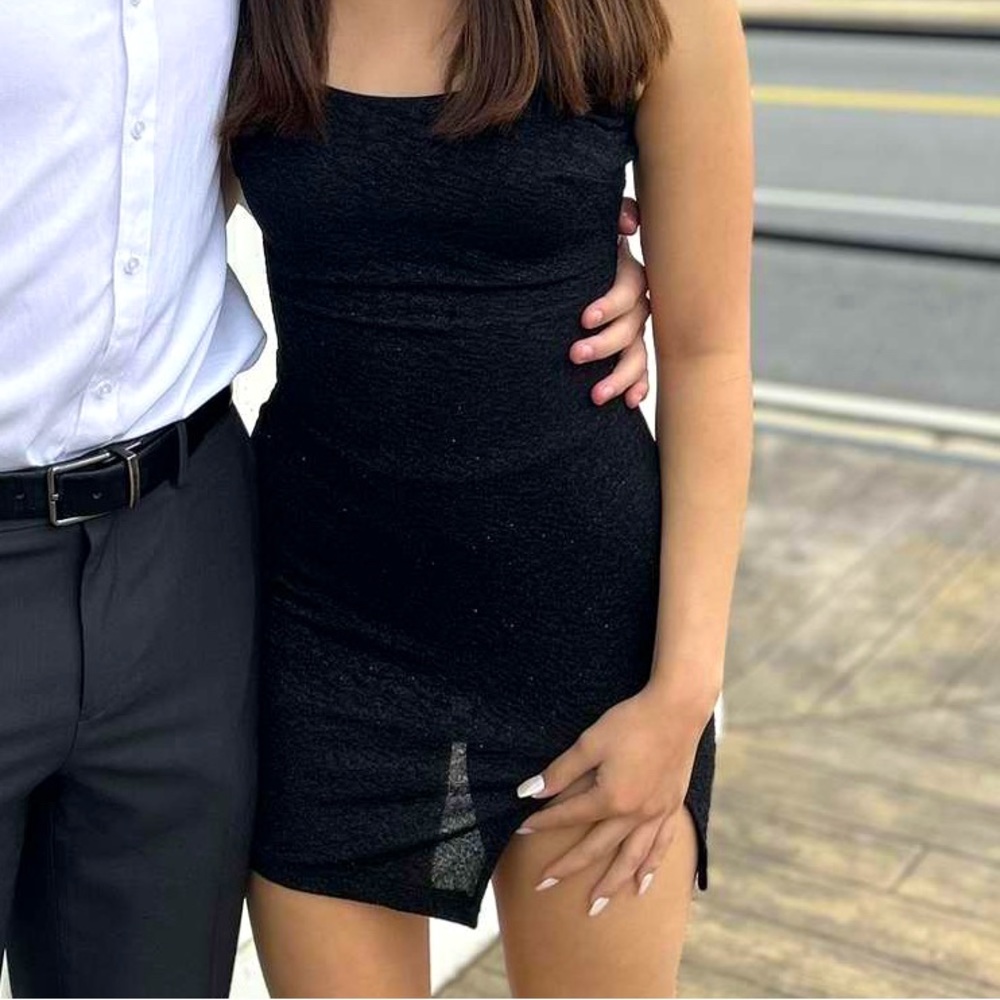 Windsor sparkly black mini dress with slit🖤✨